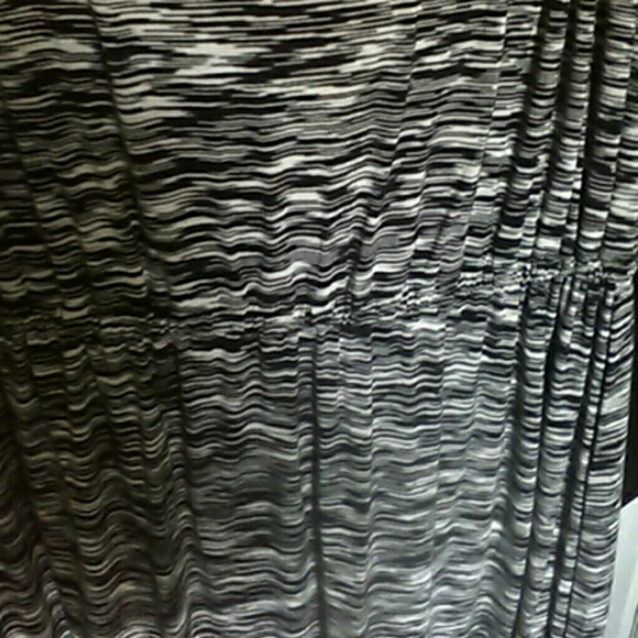 🌻Merona maxi dress new with tags - Picture 3 of 3